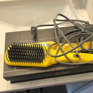 Drybar brush crush